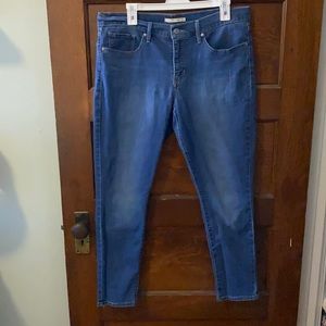 Levi jeans